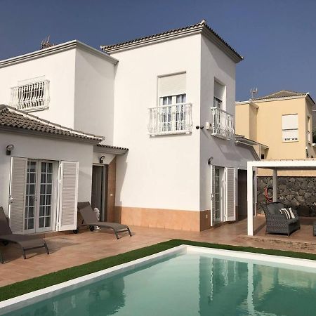 Villa Vanesa Luxury Private Villa With A Heated Pool, 4 Bedrooms And 4 Bathrooms アデヘ エクステリア 写真
