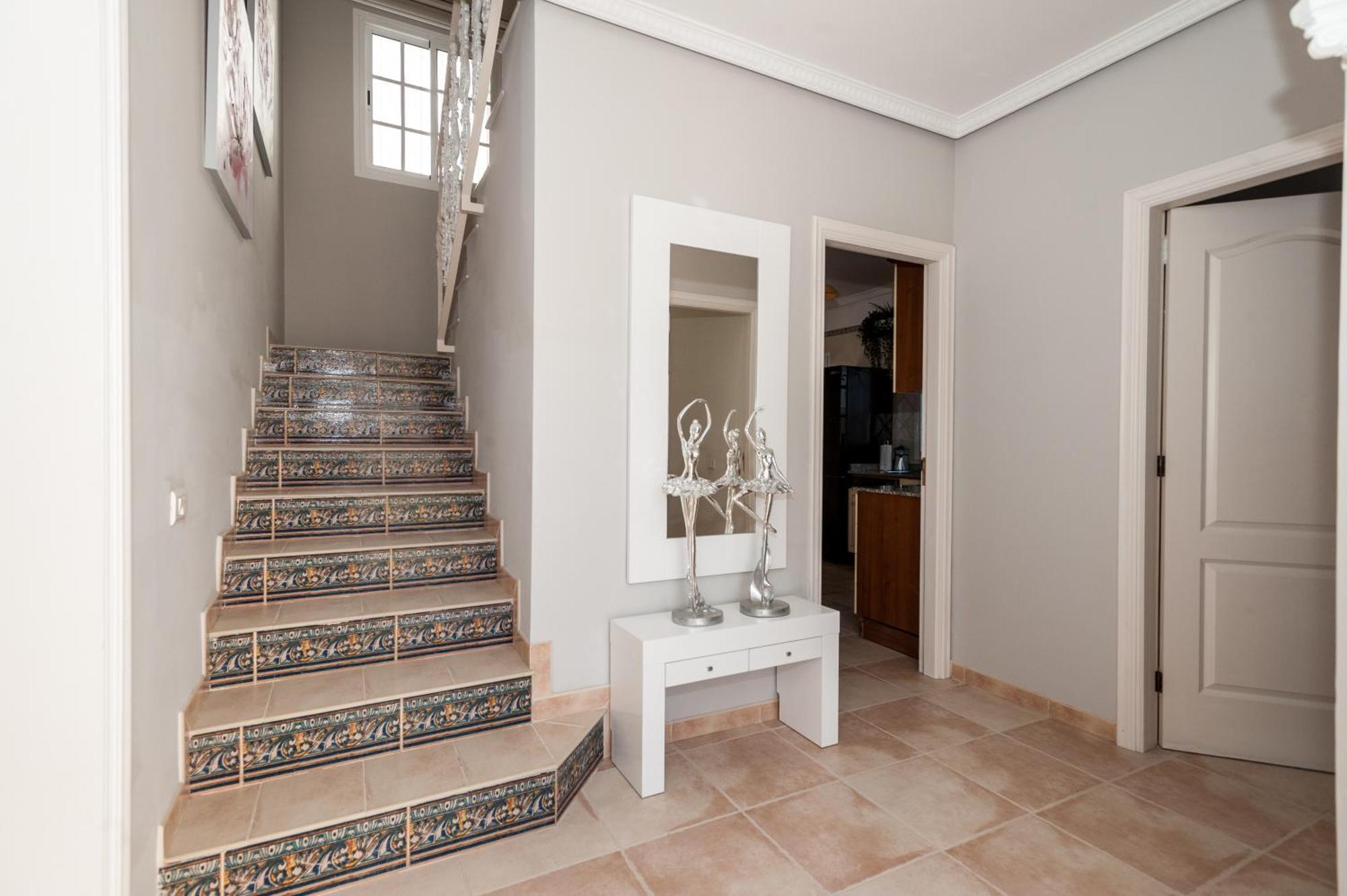Villa Vanesa Luxury Private Villa With A Heated Pool, 4 Bedrooms And 4 Bathrooms アデヘ エクステリア 写真