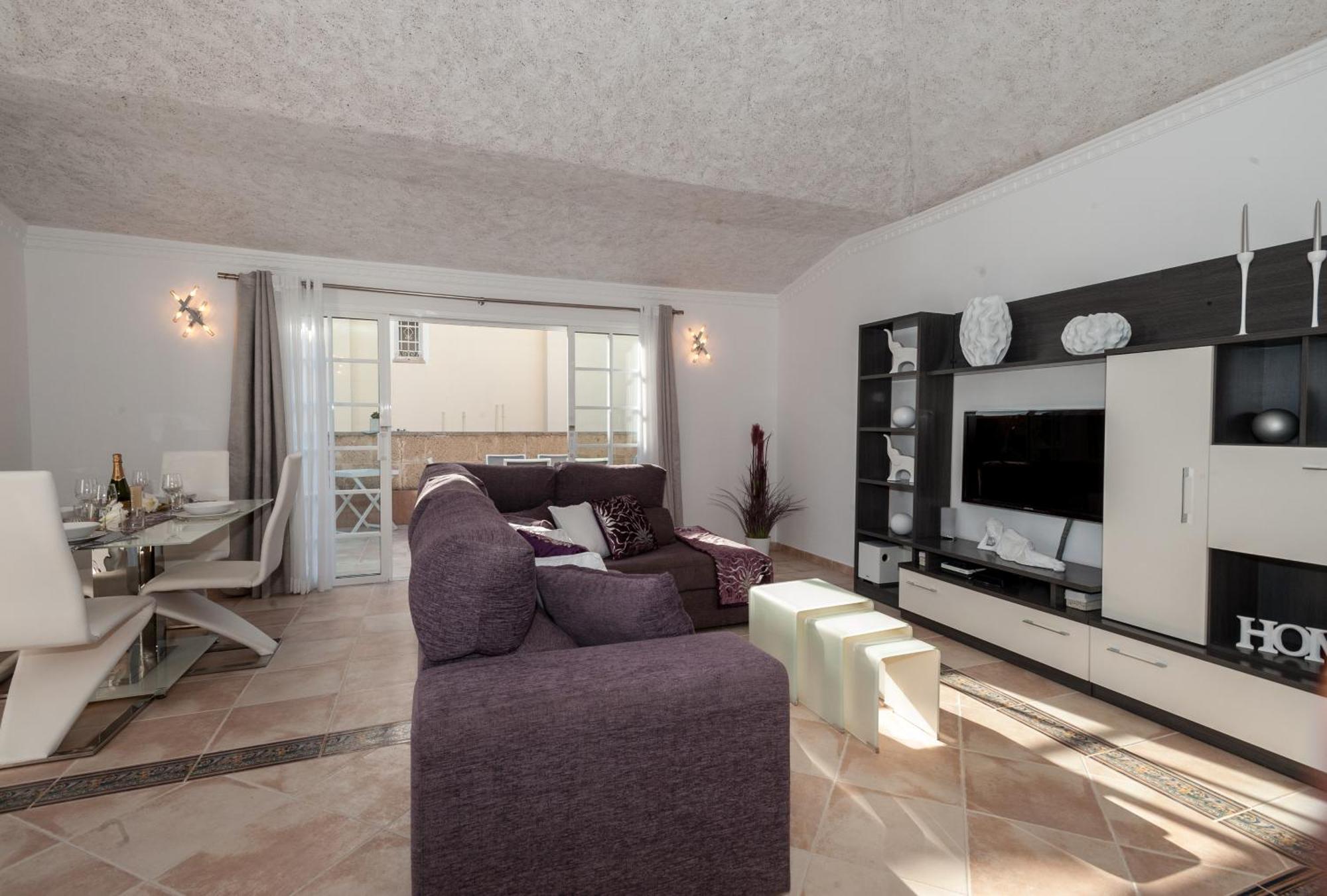 Villa Vanesa Luxury Private Villa With A Heated Pool, 4 Bedrooms And 4 Bathrooms アデヘ エクステリア 写真